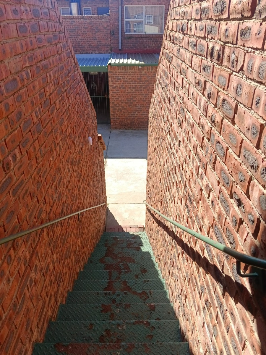 2 Bedroom Property for Sale in Riebeeckstad Free State